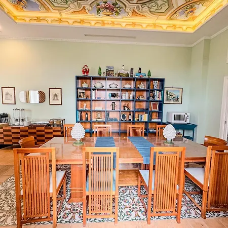 Vanvitelli Palace Bed and Breakfast Meta